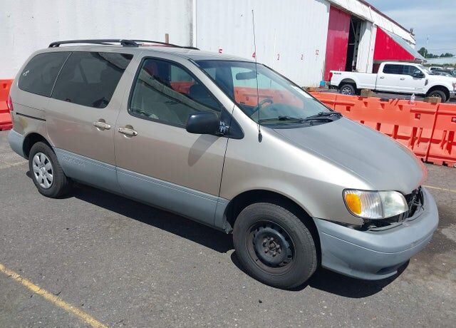 2001 TOYOTA Sienna