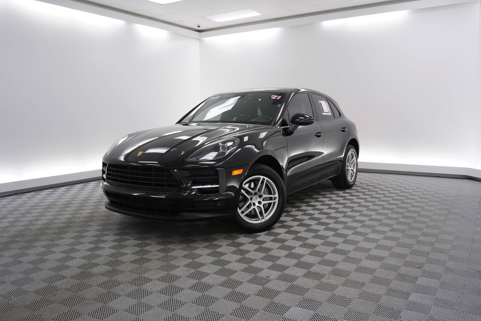 2021 PORSCHE Macan