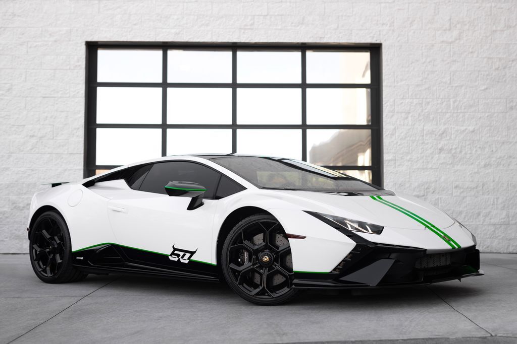 2023 LAMBORGHINI Huracan