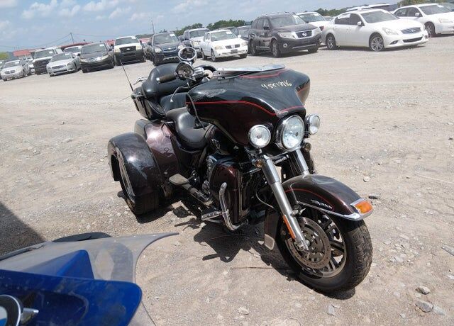 2011 HARLEY DAVIDSON Tri Glide Ultra Classic