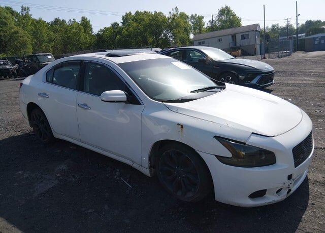 2011 NISSAN Maxima
