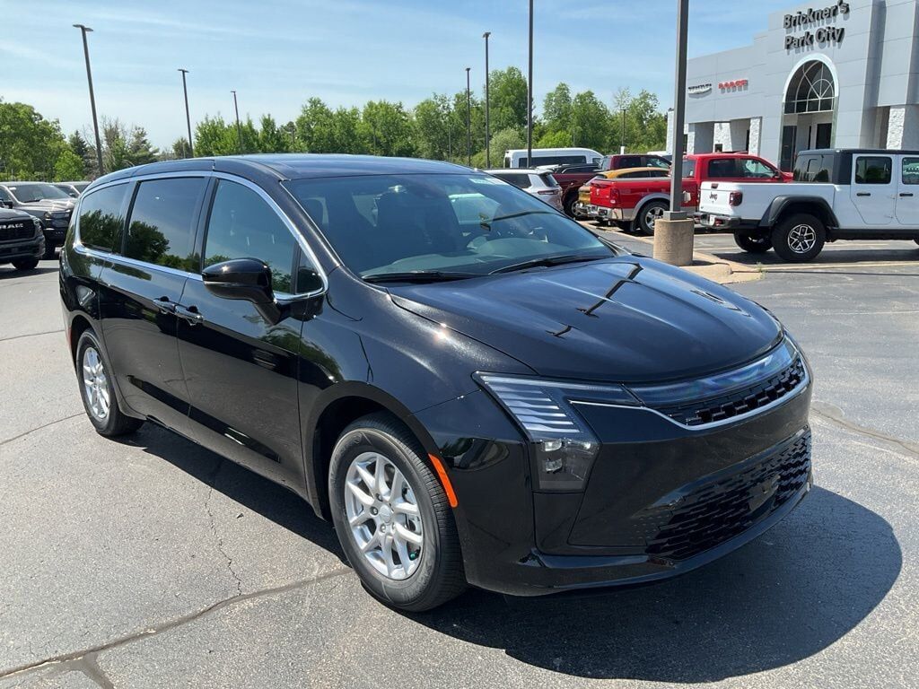2027 CHRYSLER Pacifica