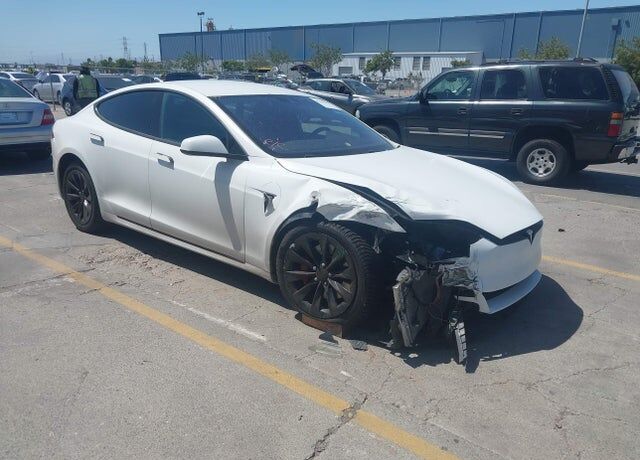 2016 TESLA Model S