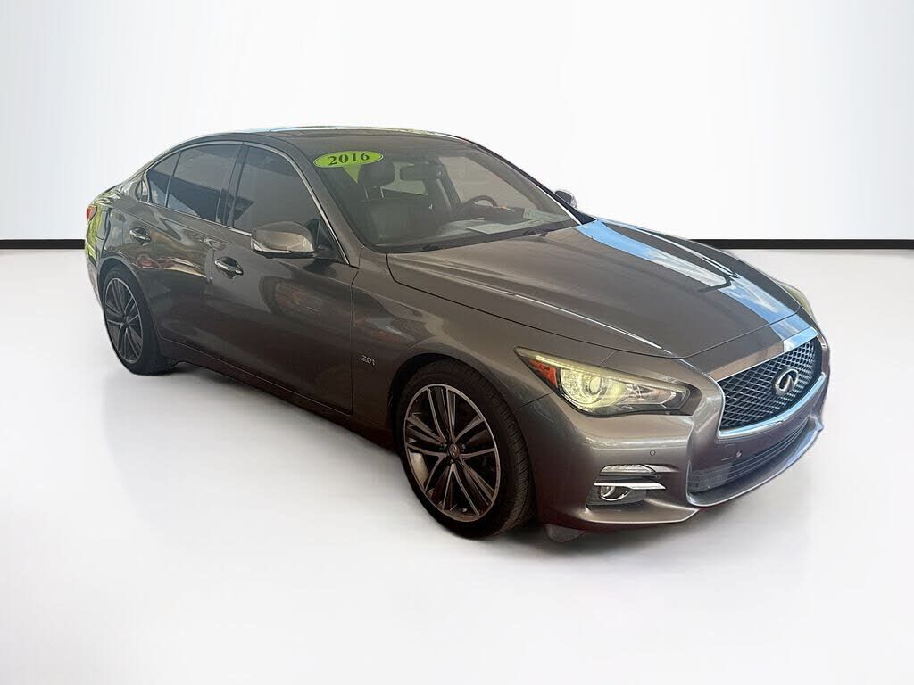 2016 INFINITI Q50