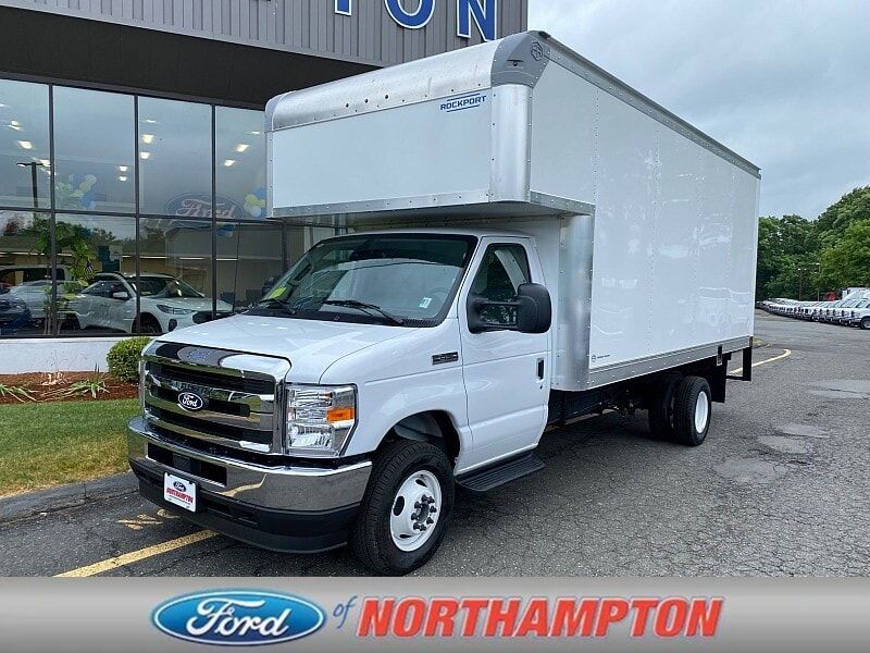 2027 FORD E-450