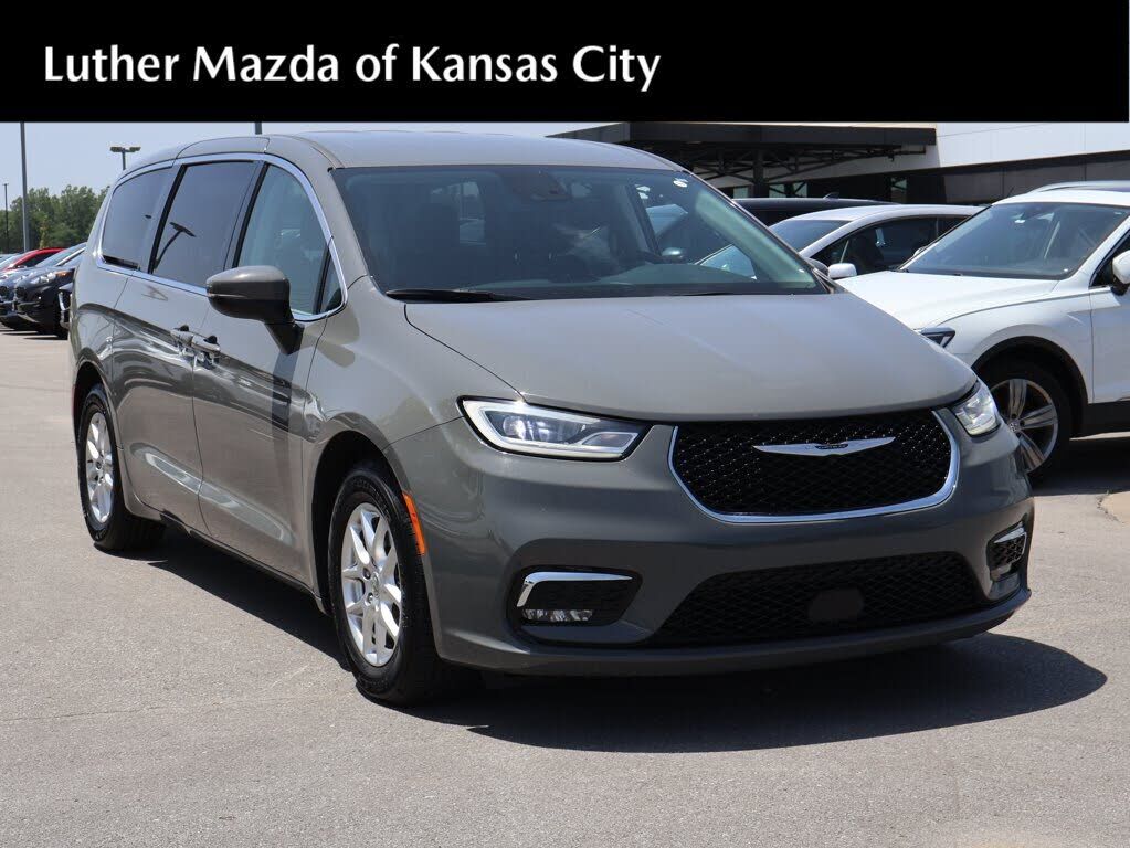 2023 CHRYSLER Pacifica