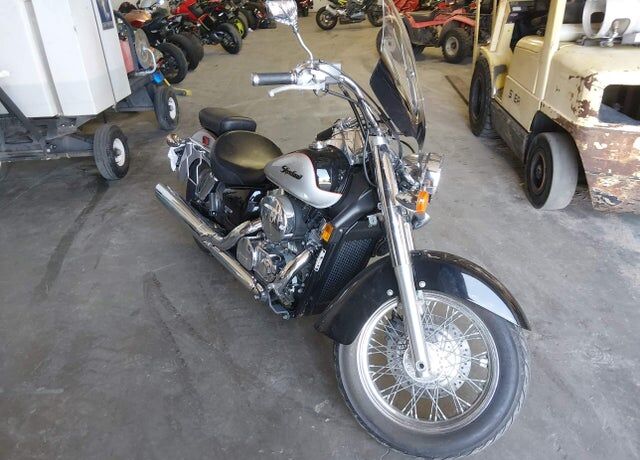 2004 HONDA VT750