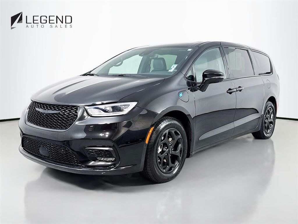 2022 CHRYSLER Pacifica