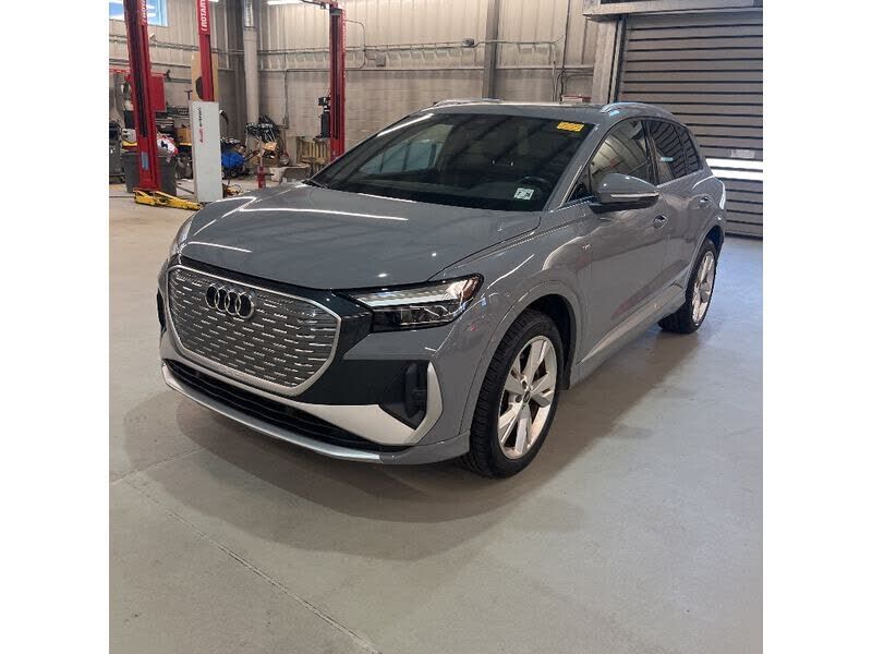 2023 AUDI Q4