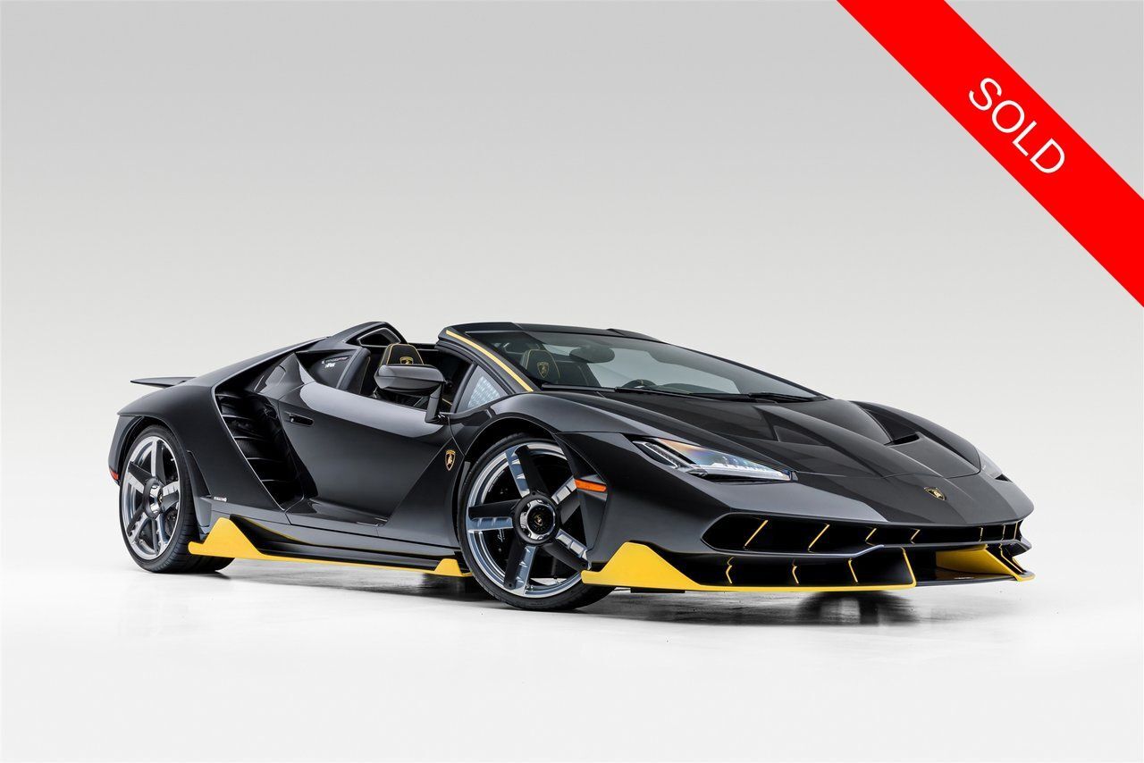 2017 LAMBORGHINI Aventador