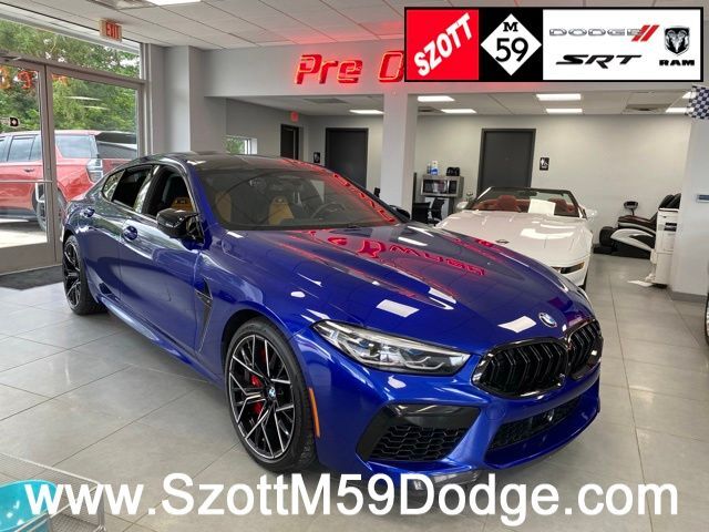 2022 BMW M8