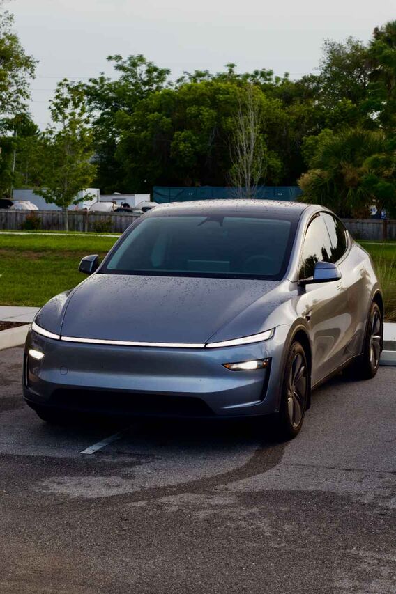 2026 TESLA Model Y