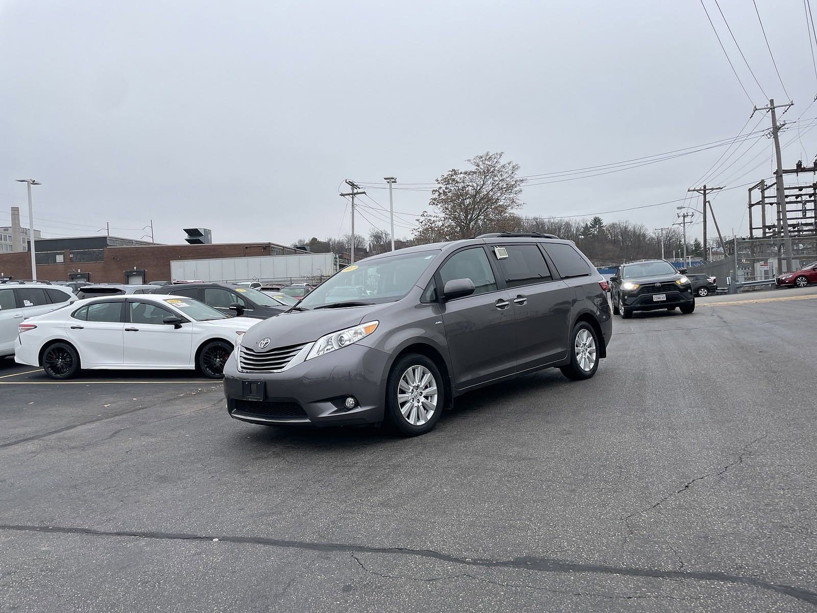 2017 TOYOTA Sienna