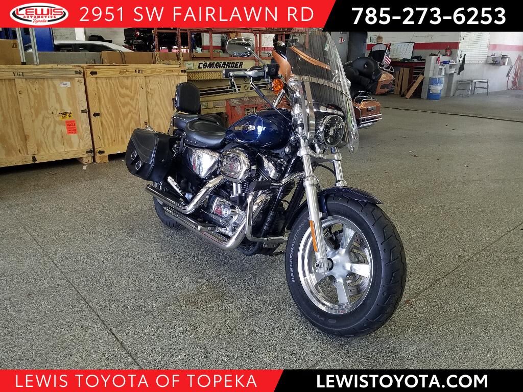 2012 HARLEY DAVIDSON Sportster 1200 Custom