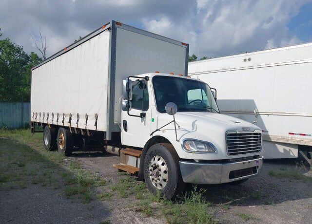2017 FREIGHTLINER M2