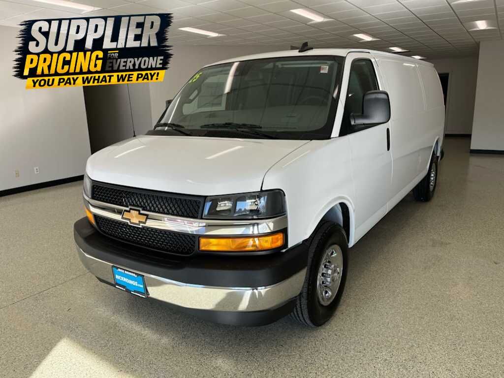 2025 CHEVROLET Express