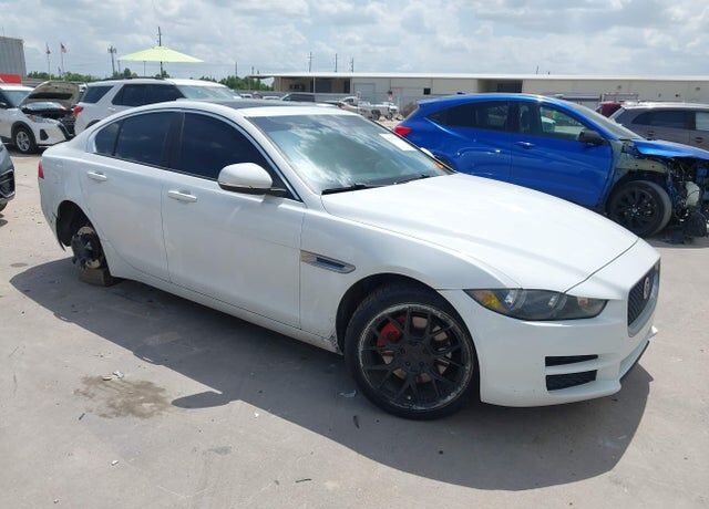 2017 JAGUAR XE