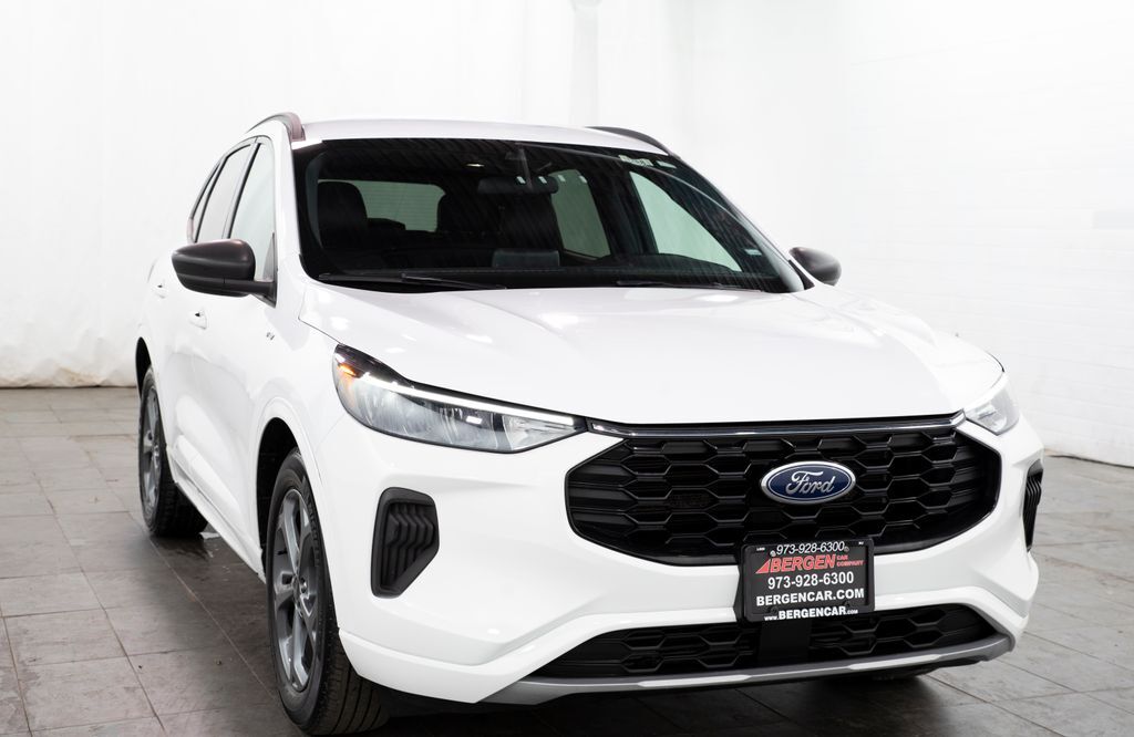 2023 FORD Escape
