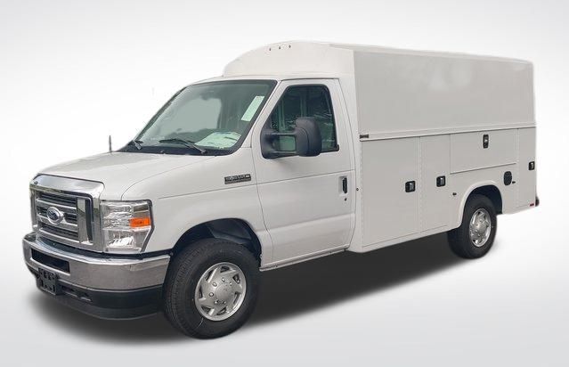 2026 FORD E-350