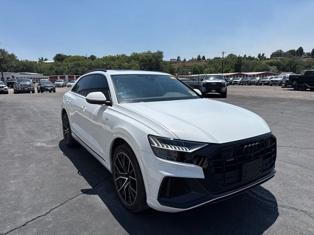 2023 AUDI Q8