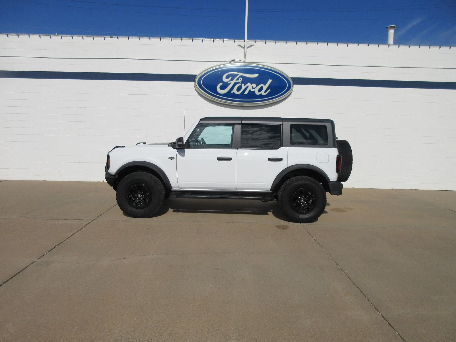 2023 FORD Bronco