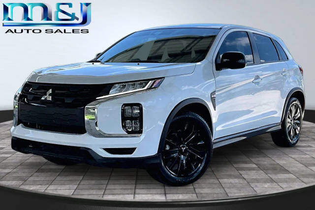 2025 MITSUBISHI Outlander Sport