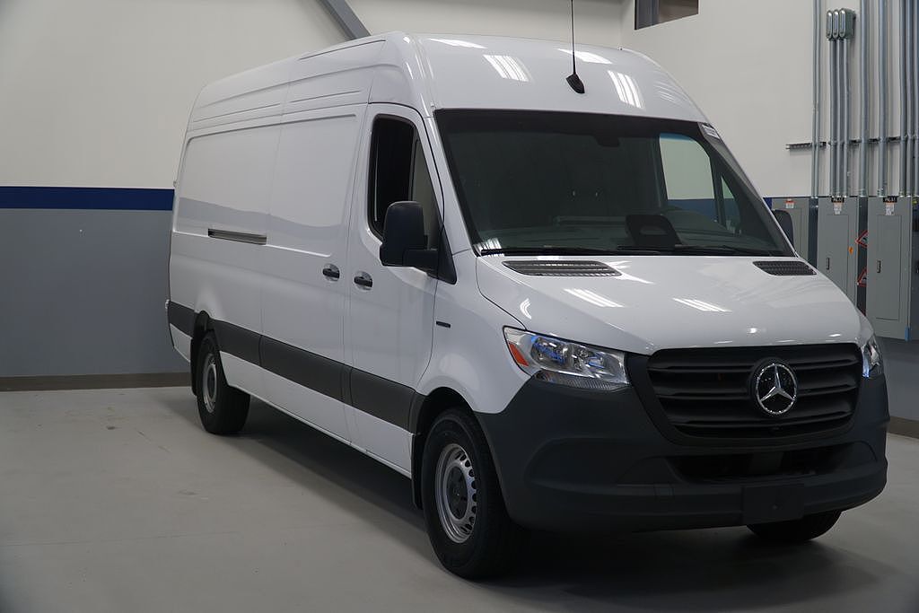 2025 MERCEDES-BENZ eSprinter
