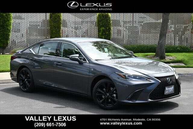 2025 LEXUS ES