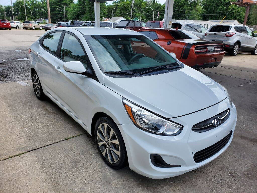 2017 HYUNDAI Accent