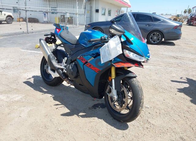 2026 APRILIA RSV4