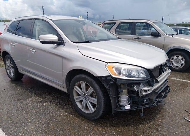 2017 VOLVO XC60