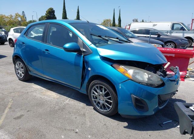 2011 MAZDA Mazda2