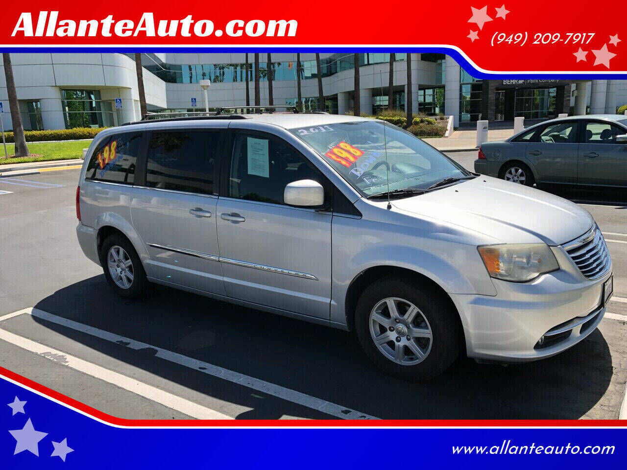2011 CHRYSLER Town and Country