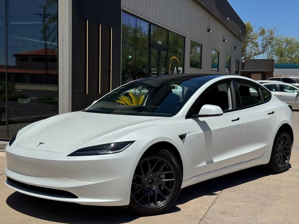 2026 TESLA Model 3