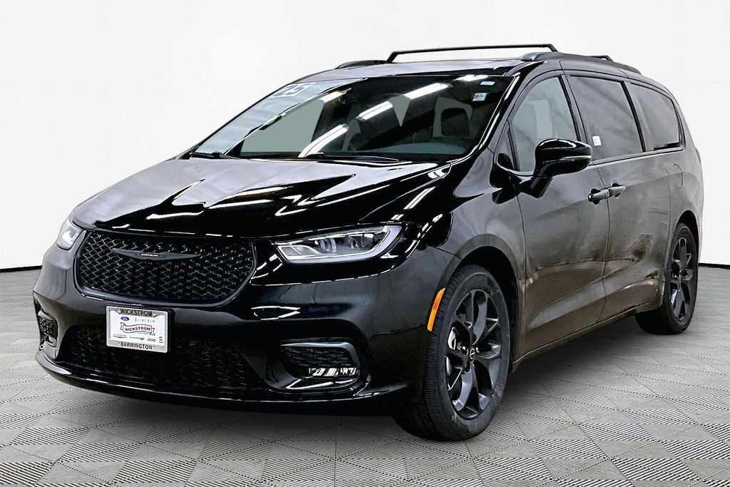 2025 CHRYSLER Pacifica