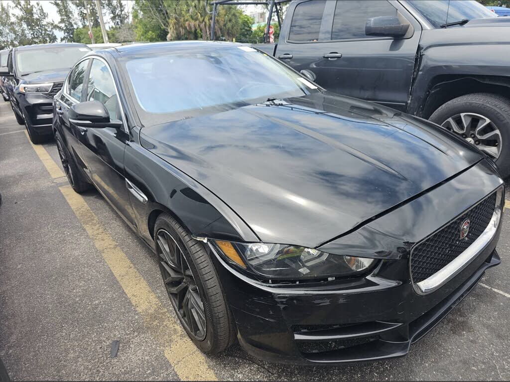 2019 JAGUAR XE