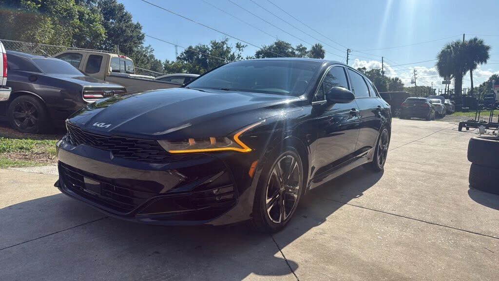 2022 KIA K5