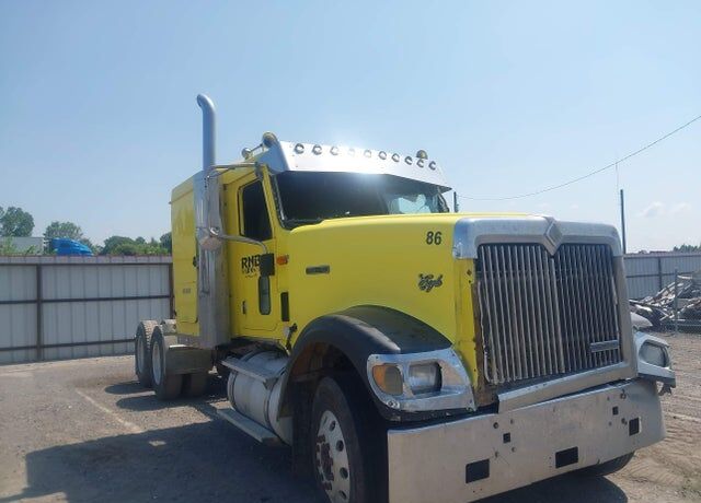 2000 INTERNATIONAL L9327