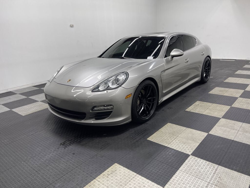 2010 PORSCHE Panamera