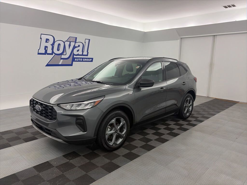 2025 FORD Escape