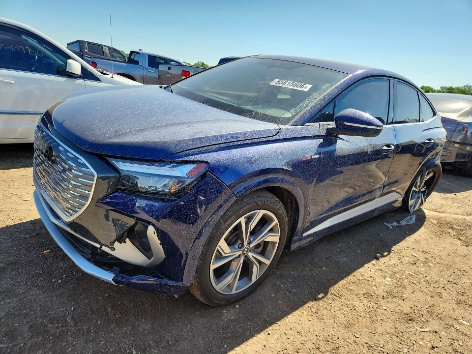 2023 AUDI Q4