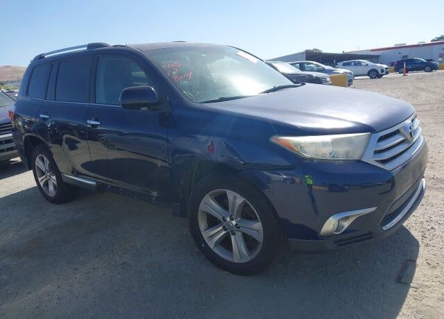 2012 TOYOTA Highlander