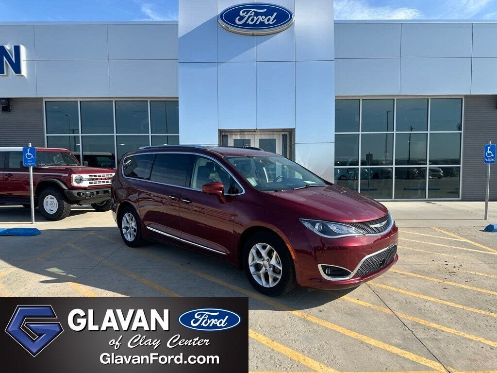 2020 CHRYSLER Pacifica