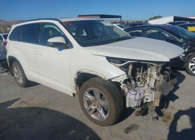 2018 TOYOTA Highlander
