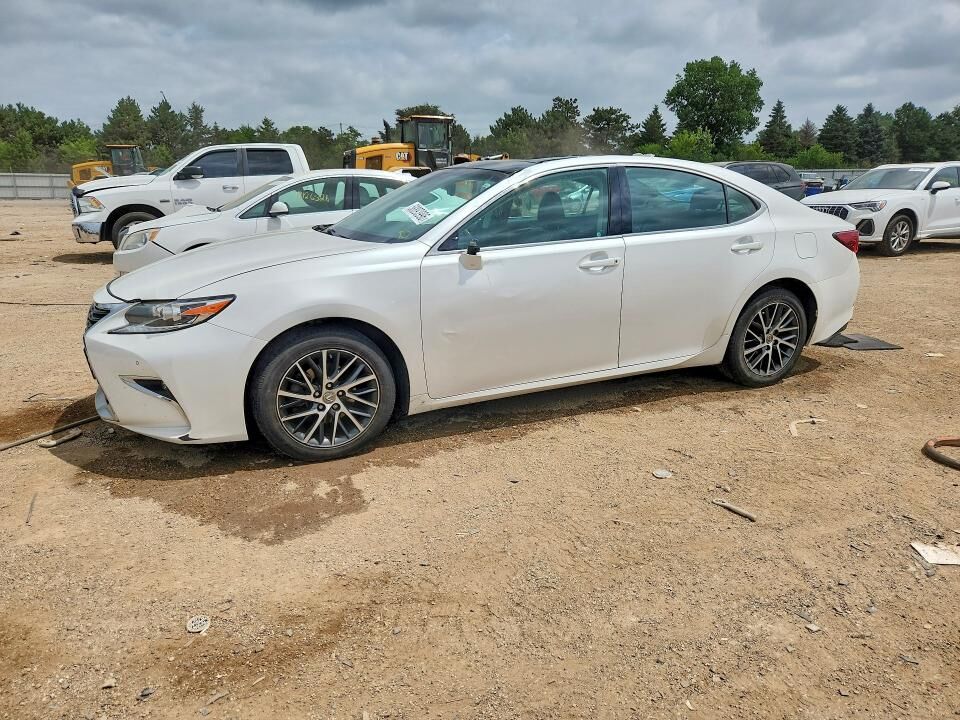 2017 LEXUS ES