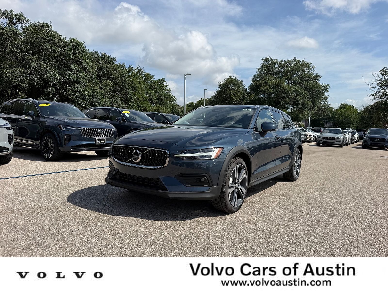 2026 VOLVO V60CC