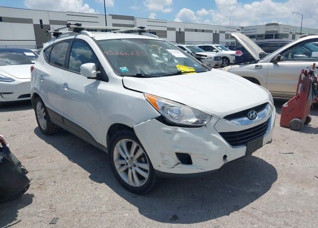2011 HYUNDAI Tucson