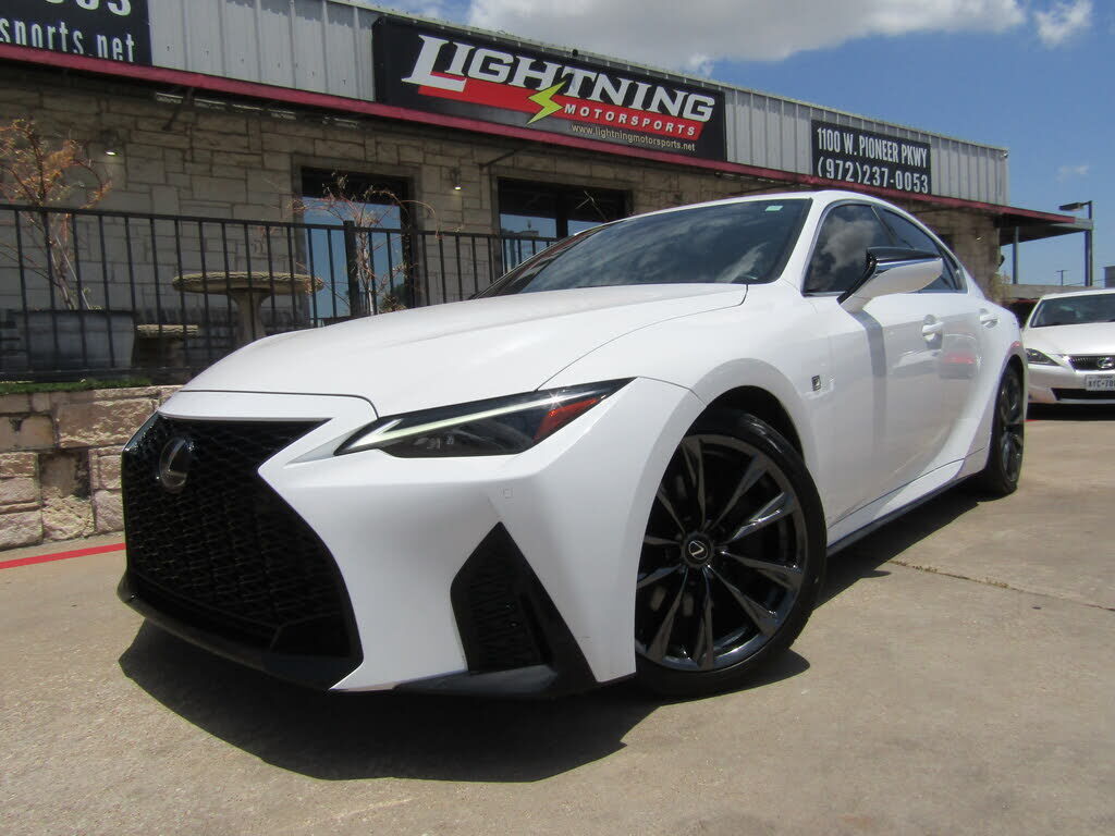 2023 LEXUS IS