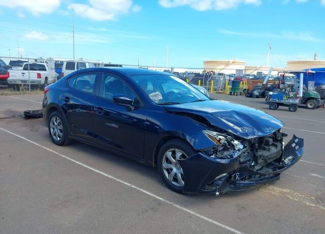 2016 MAZDA Mazda3