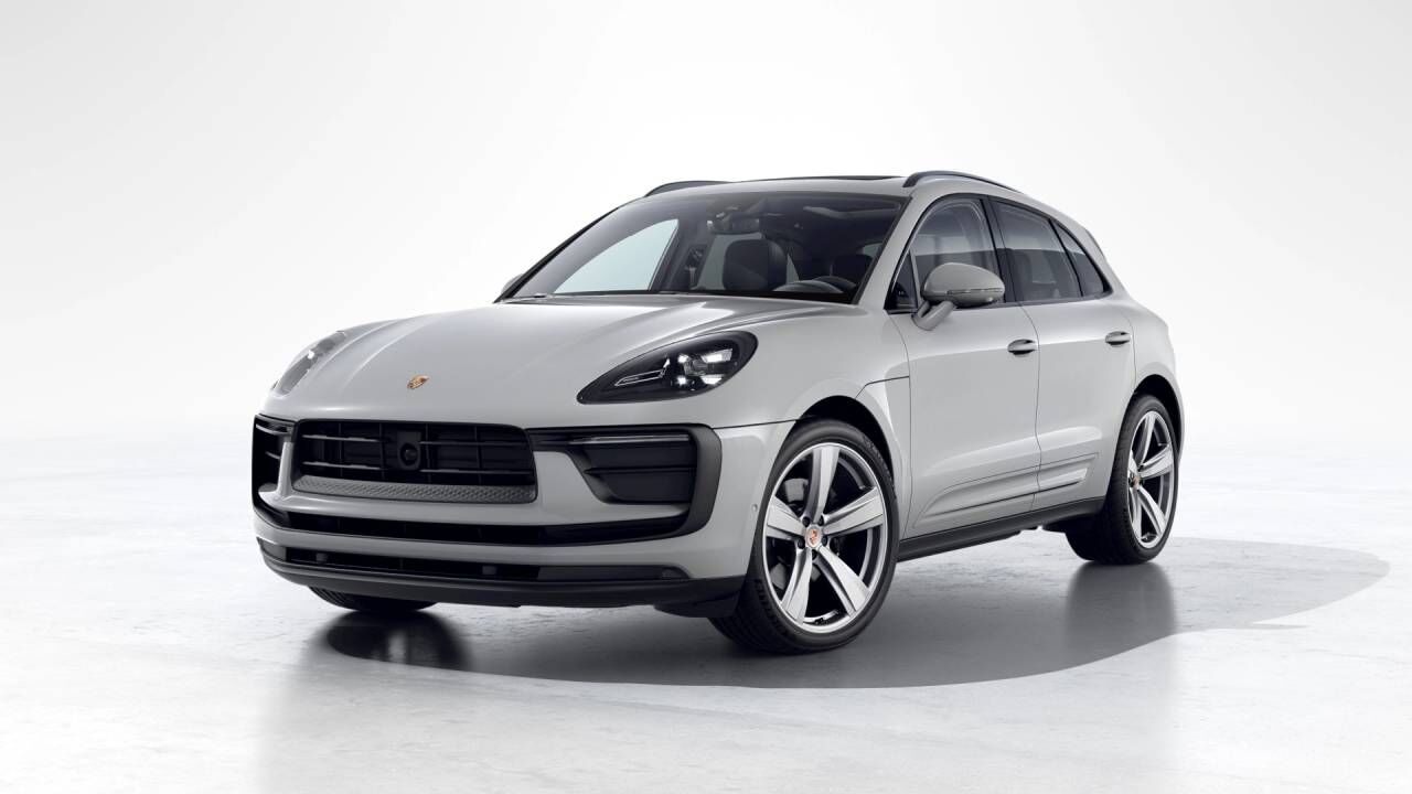 2026 PORSCHE Macan